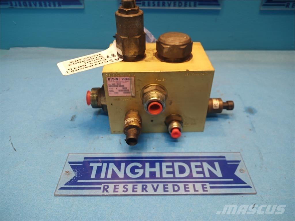 CASE 8010 Hydraulik