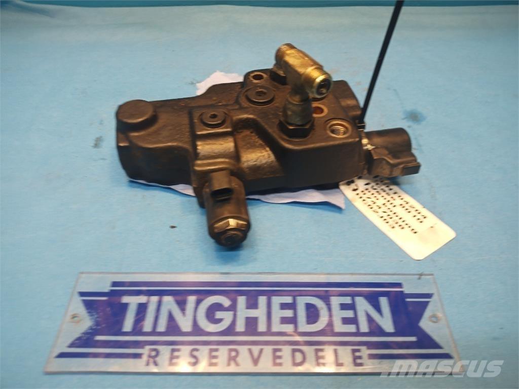 CASE 8010 Hydraulik