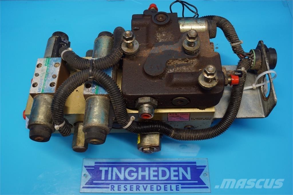 CASE 8010 Hydraulik