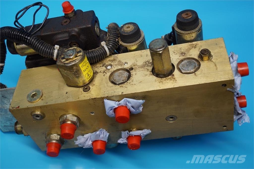 CASE 8010 Hydraulik