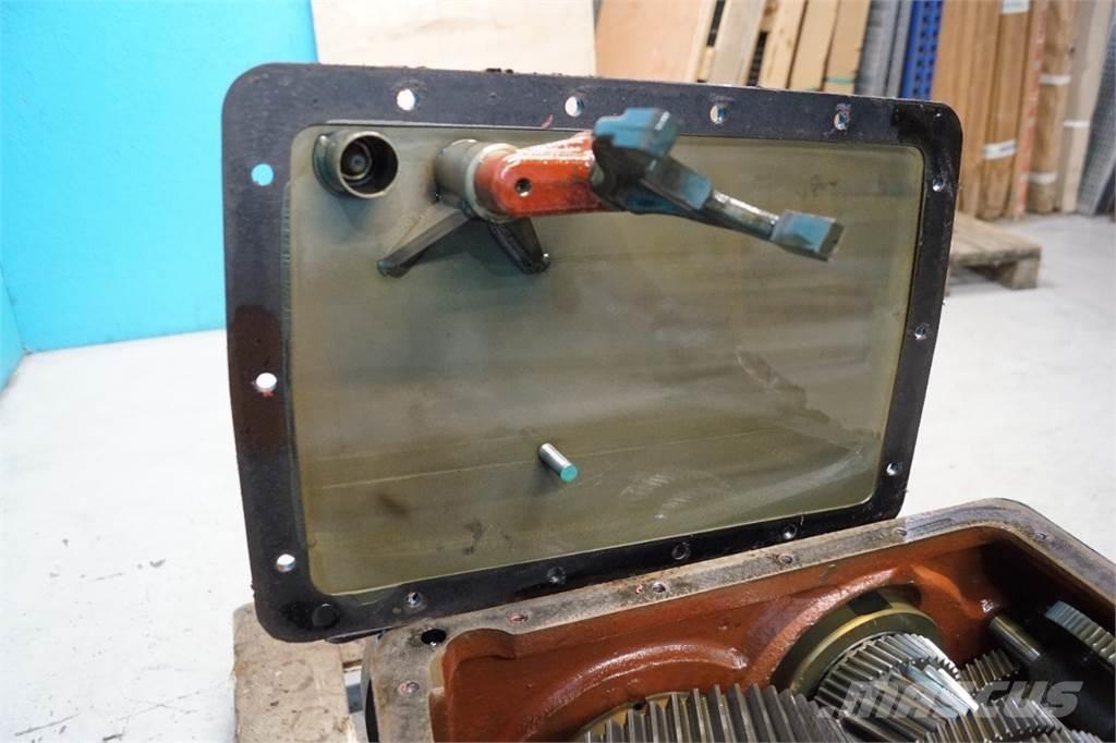 CASE 9010 Gear