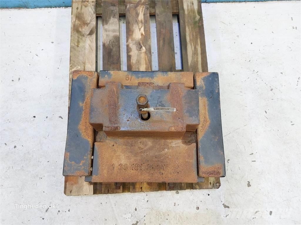 CASE CVX 120 Frontvægte