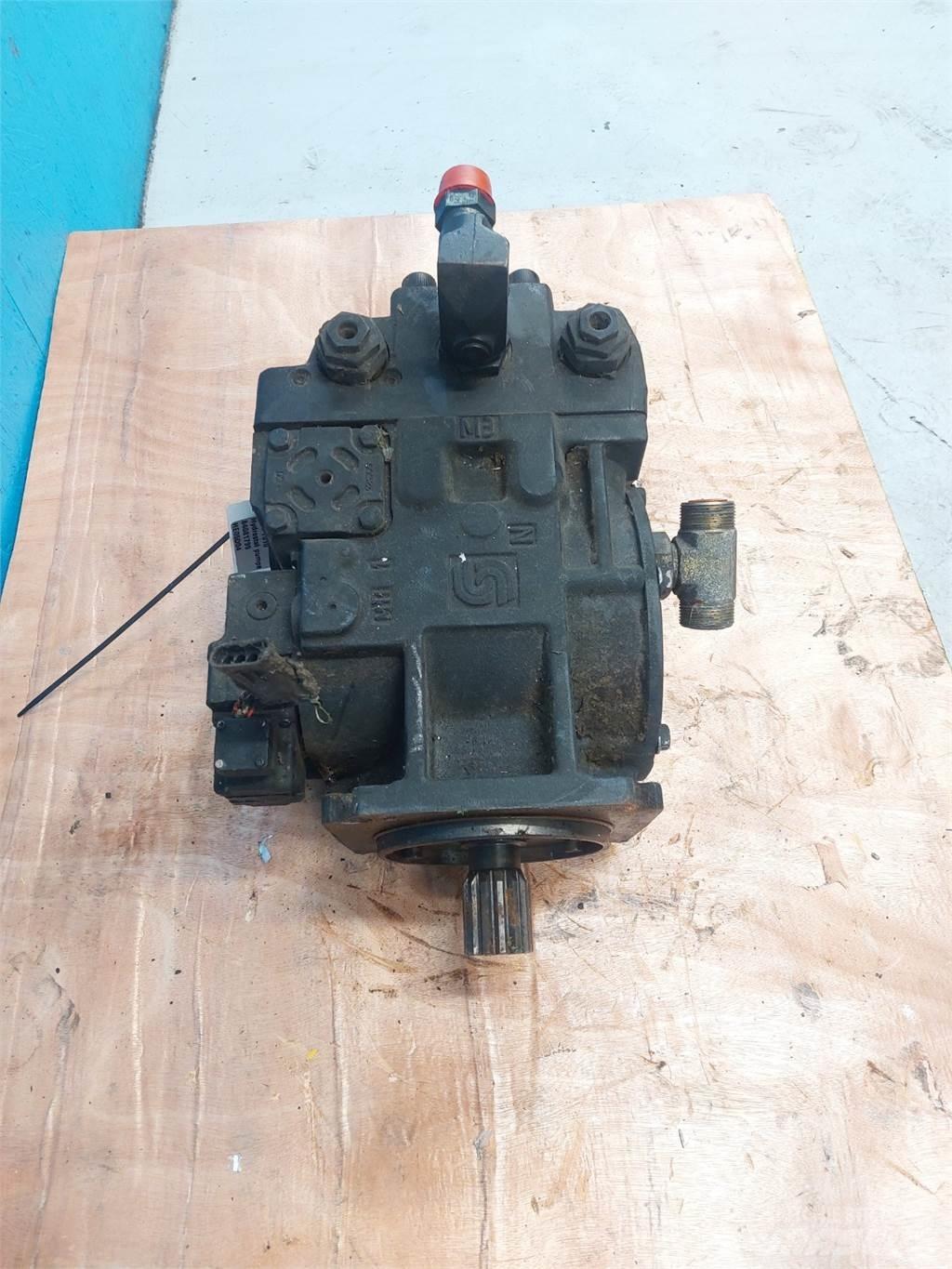 Case IH 7010 Hydraulik