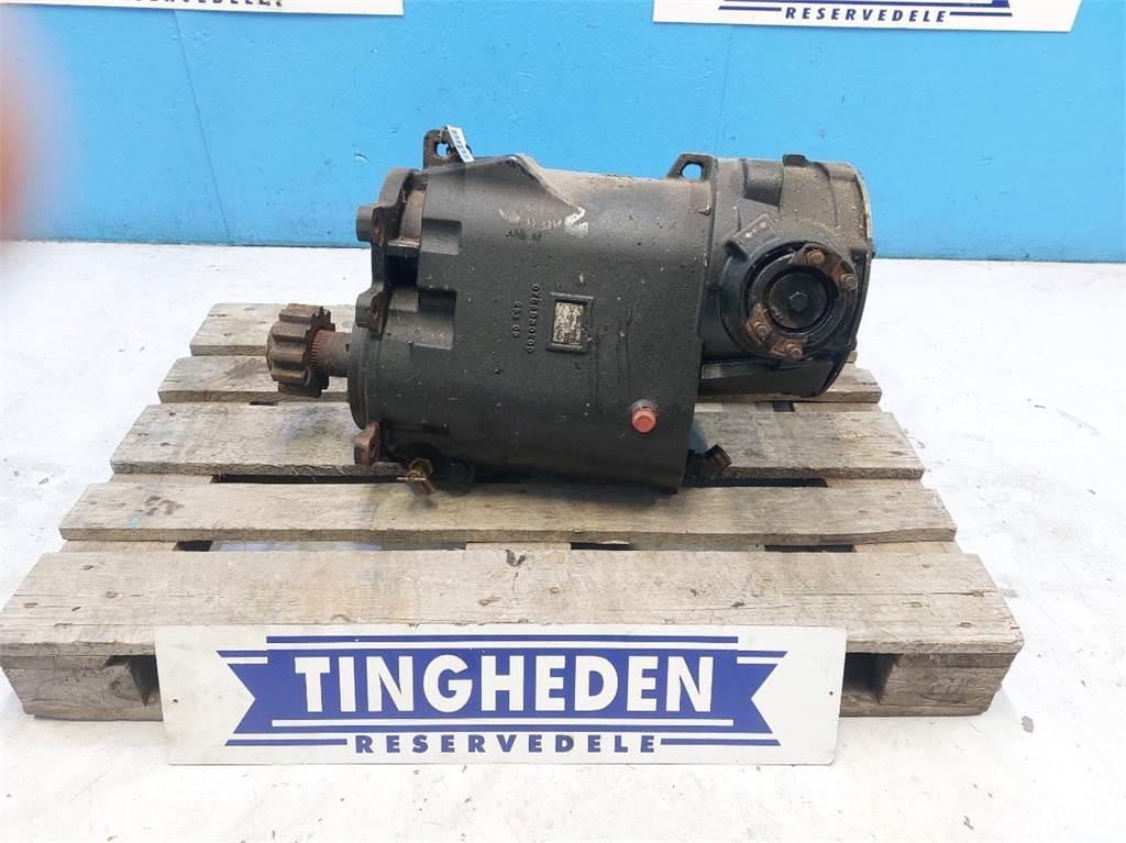 Case IH 7010 Gear