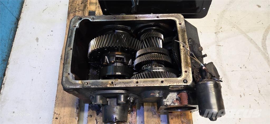 Case IH 8010 Gear