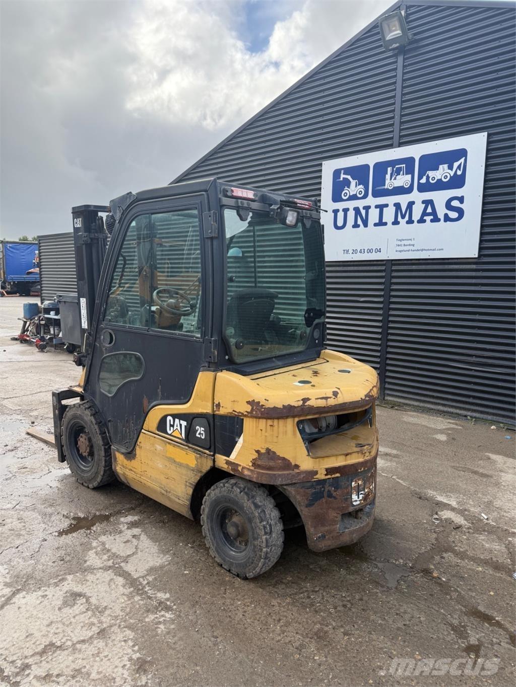 CAT DP25 Diesel gaffeltrucks