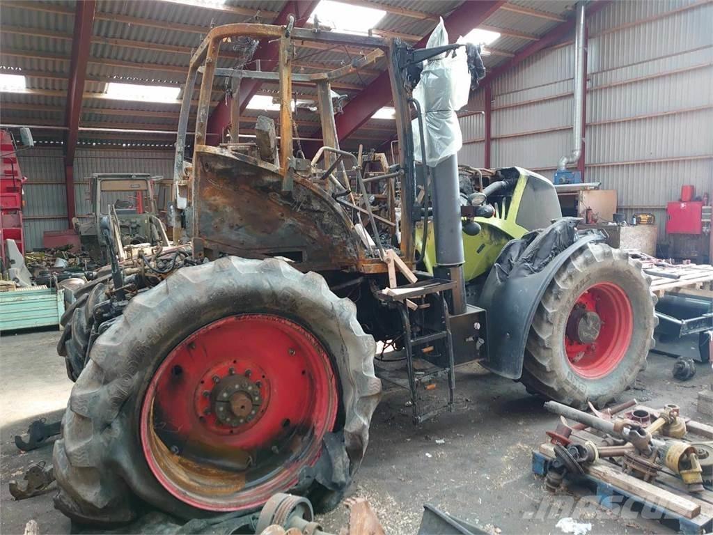 CLAAS Axion 840 Traktorer