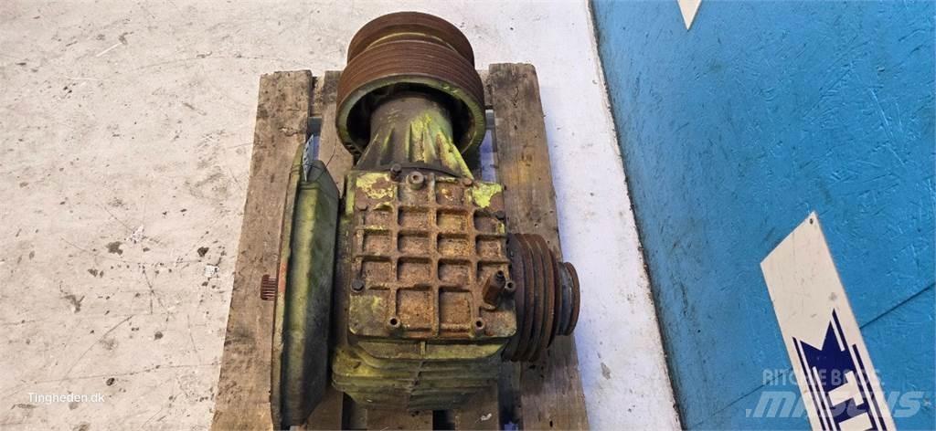 CLAAS Jaguar 695 Tilbehør til hø- og fodermaskiner
