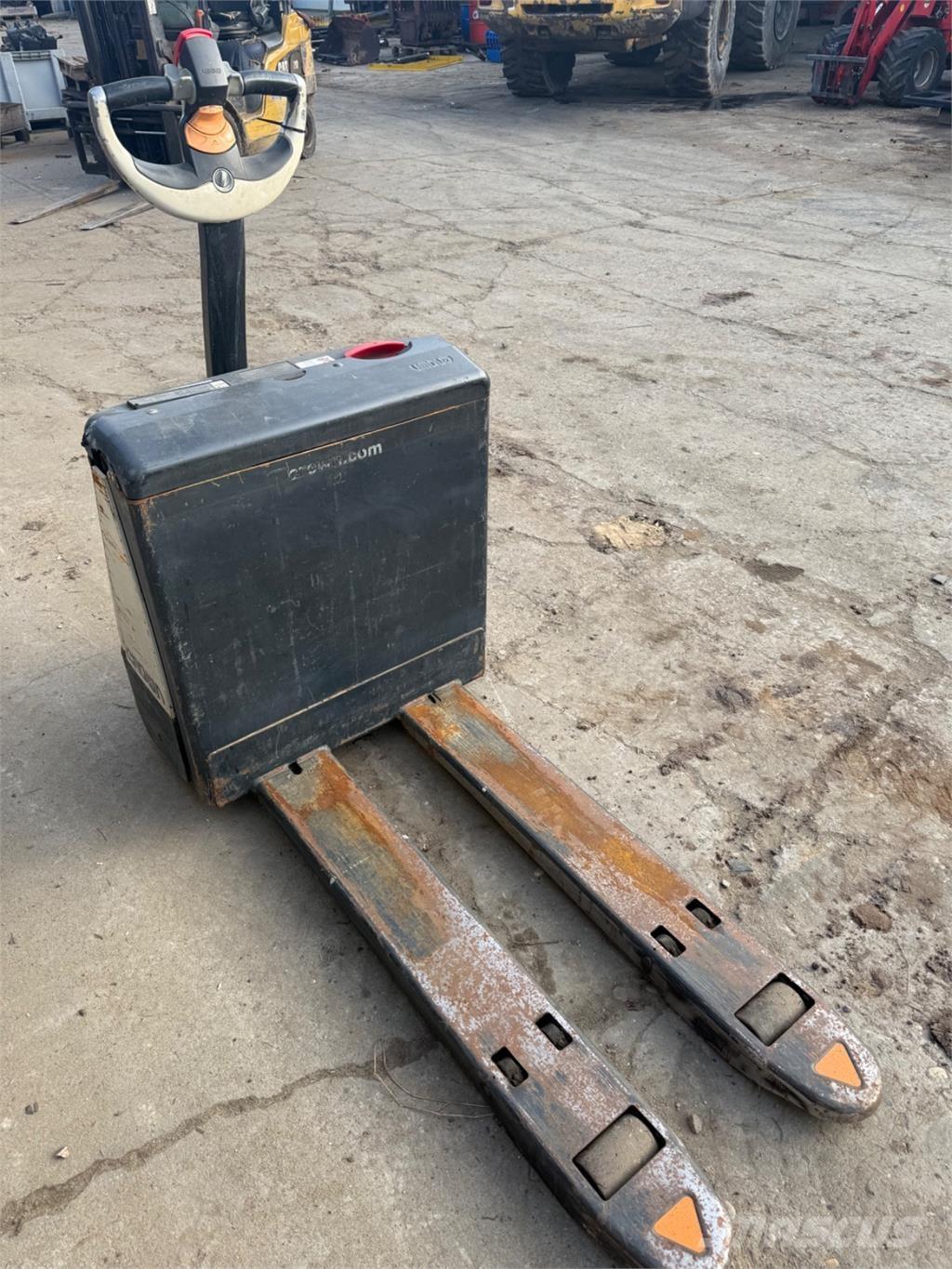 Crown 1.6 Gaffeltrucks - andre