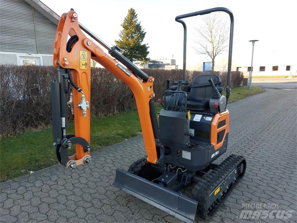 Develon DX10-7 Minigravemaskiner