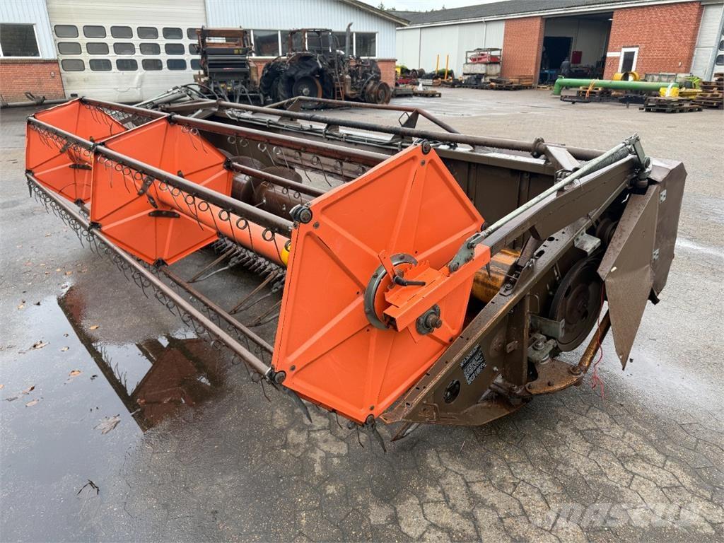 Dronningborg 14 Tilbehør til mejetærskere