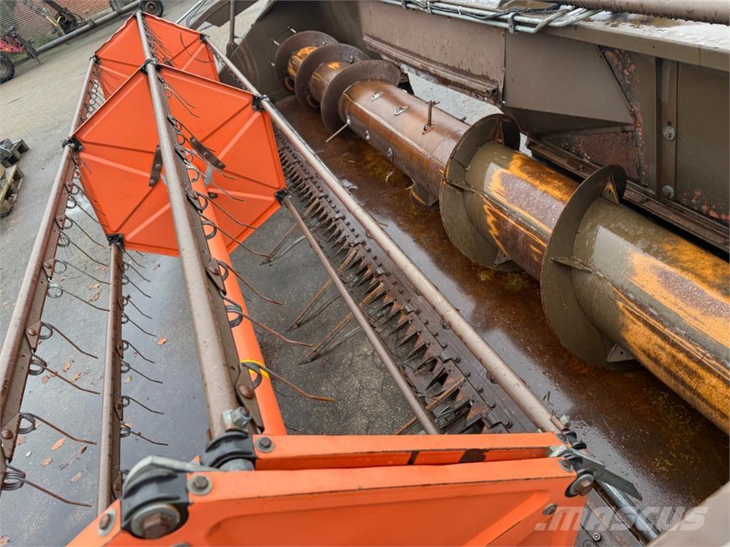 Dronningborg 14 Tilbehør til mejetærskere