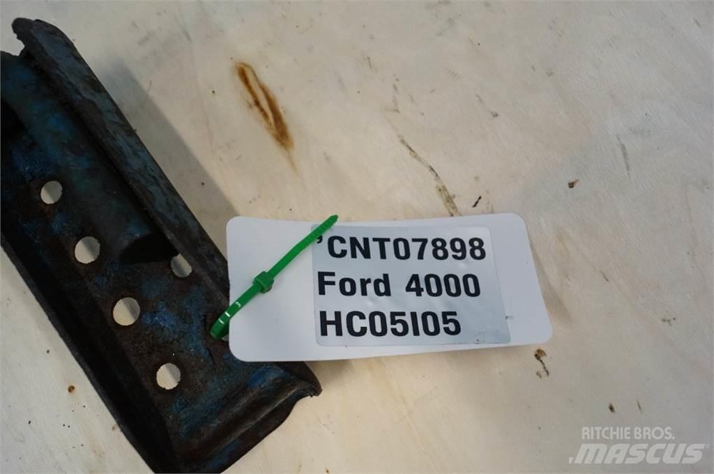 Ford 4000 Kabiner og interiør