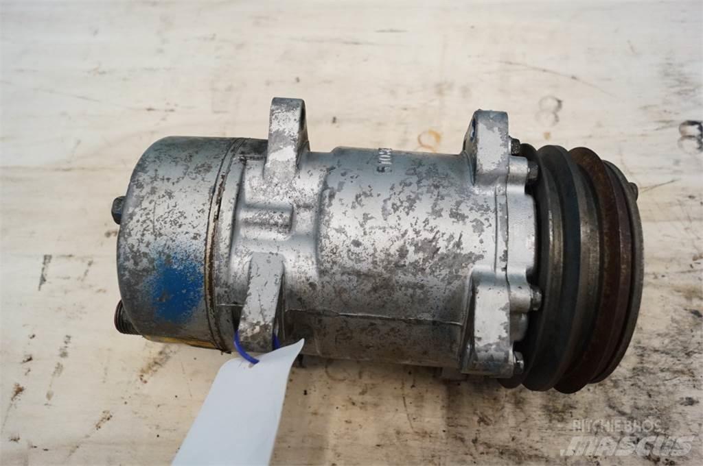 Ford 8630 Radiatorer
