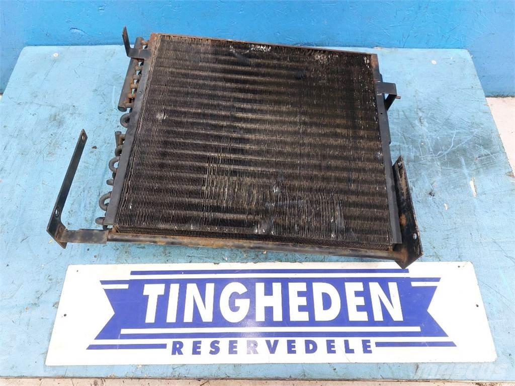 Ford 8630 Radiatorer