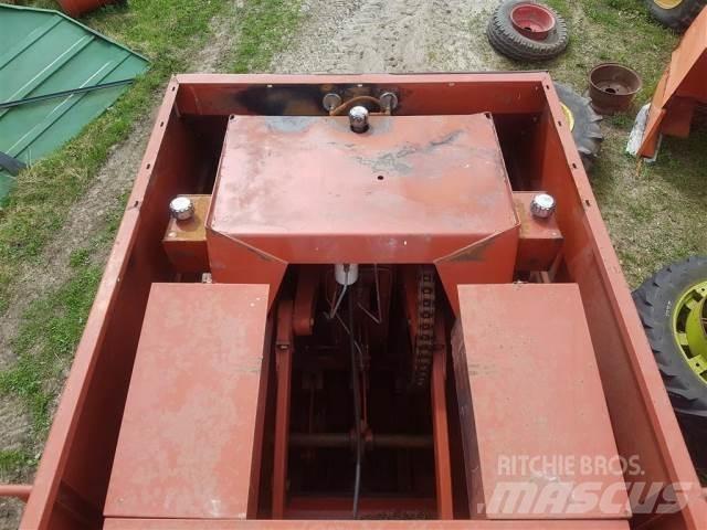 Hesston 4700 Pressere til firkantede baller