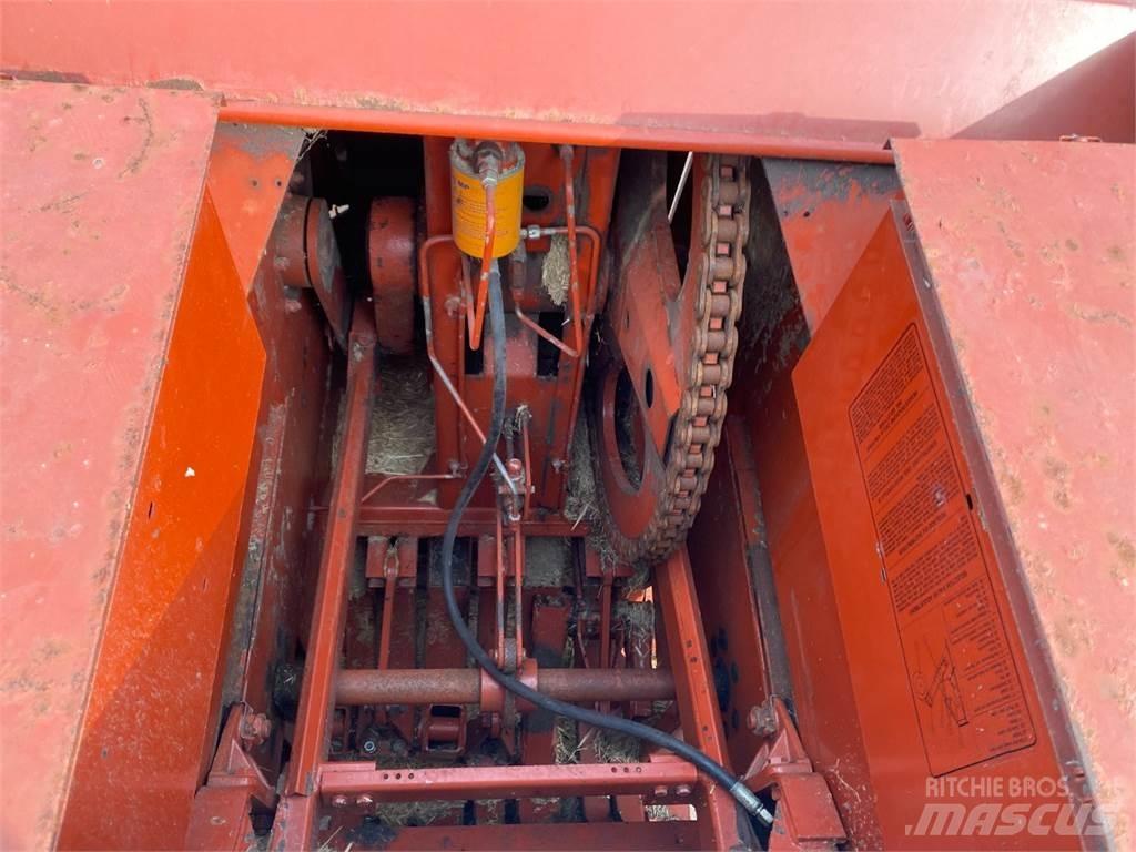 Hesston 4700 Pressere til firkantede baller
