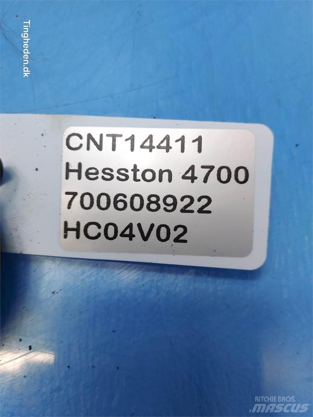 Hesston 4700 Balleklemme