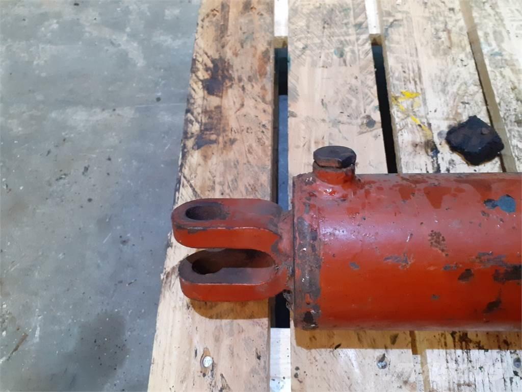 Hesston 4800 Balleklemme