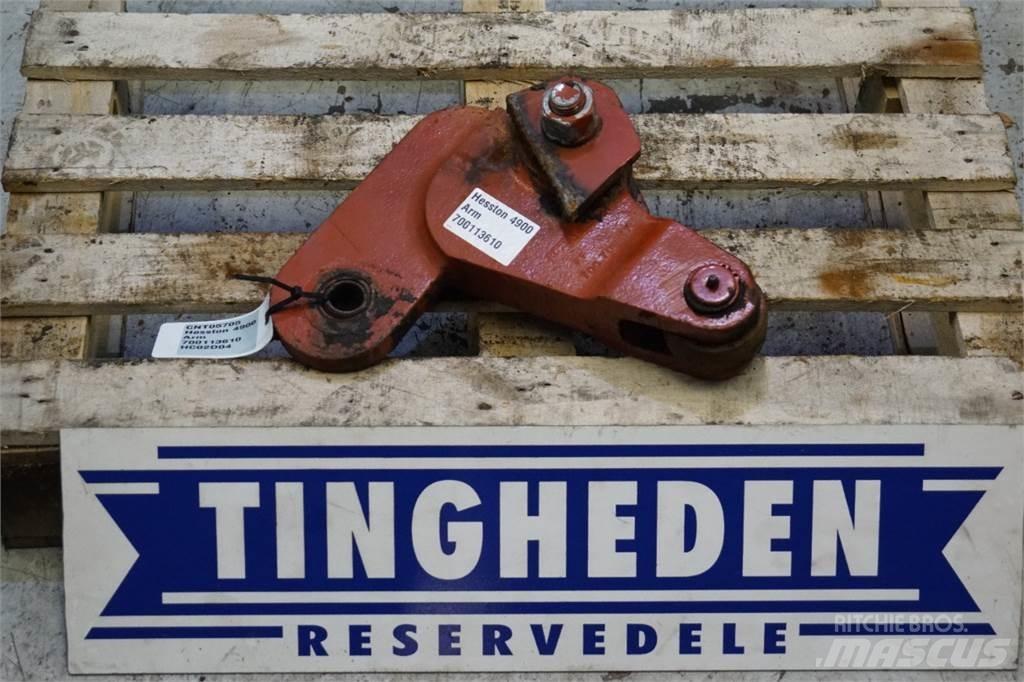 Hesston 4900 Balleklemme