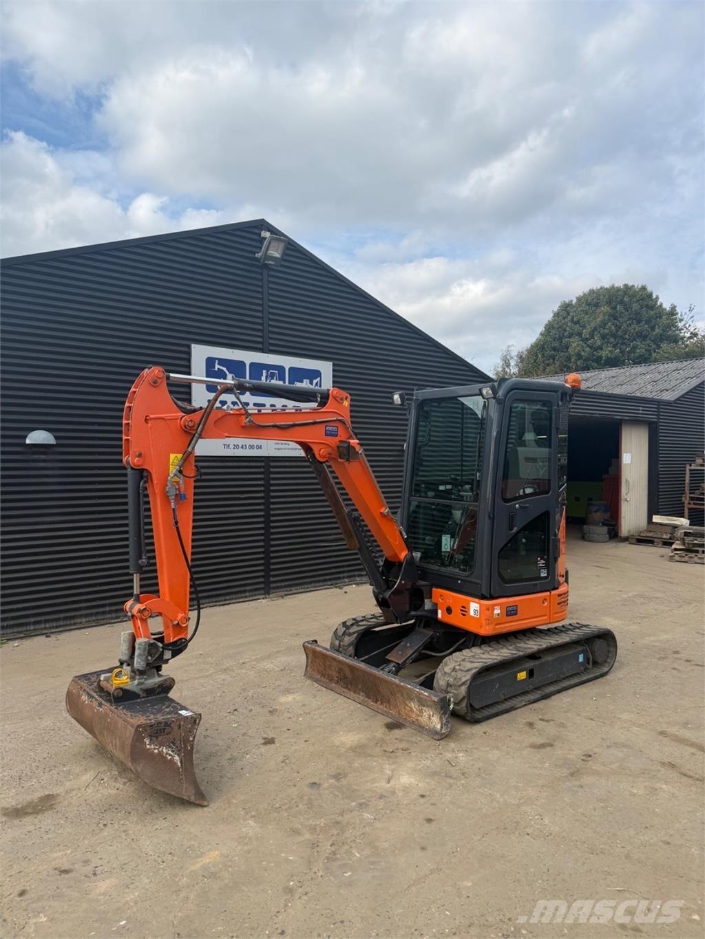 Hitachi ZX26U Minigravemaskiner