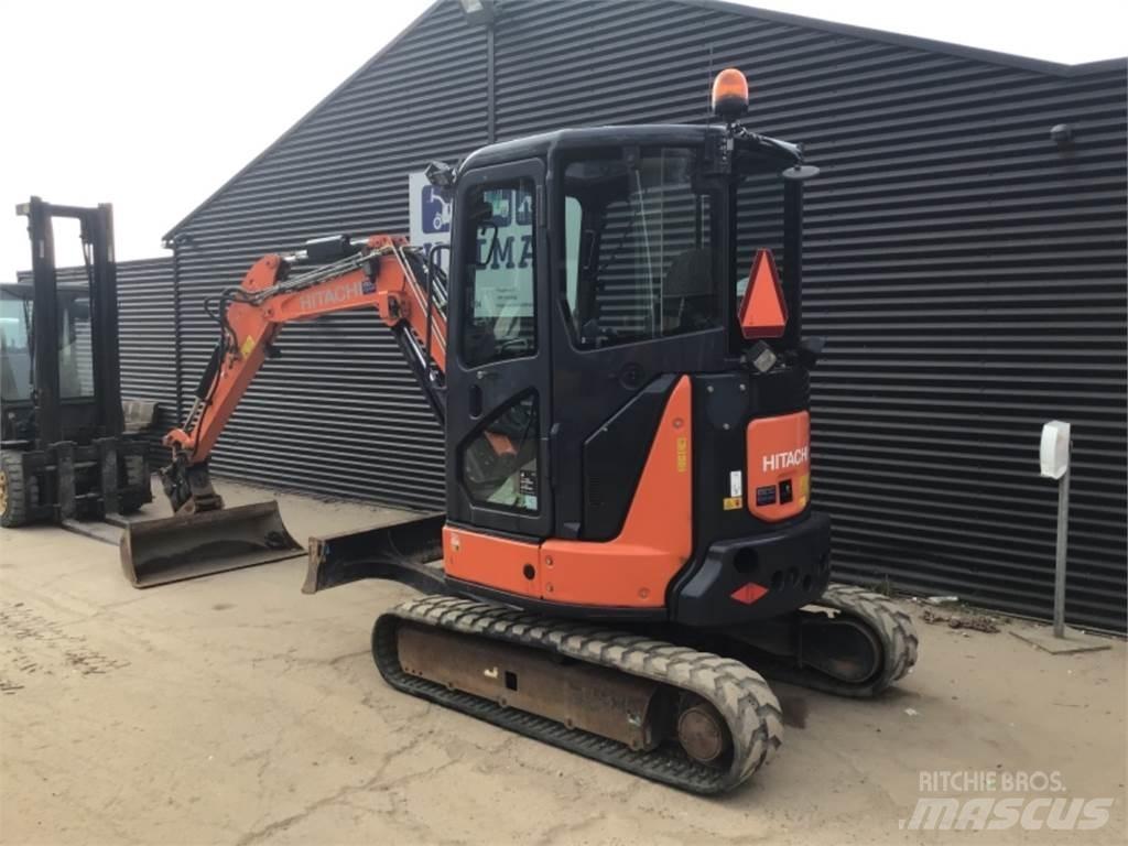 Hitachi ZX33U Minigravemaskiner