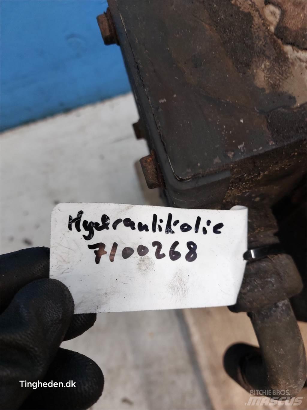 Hydrema 906C Radiatorer