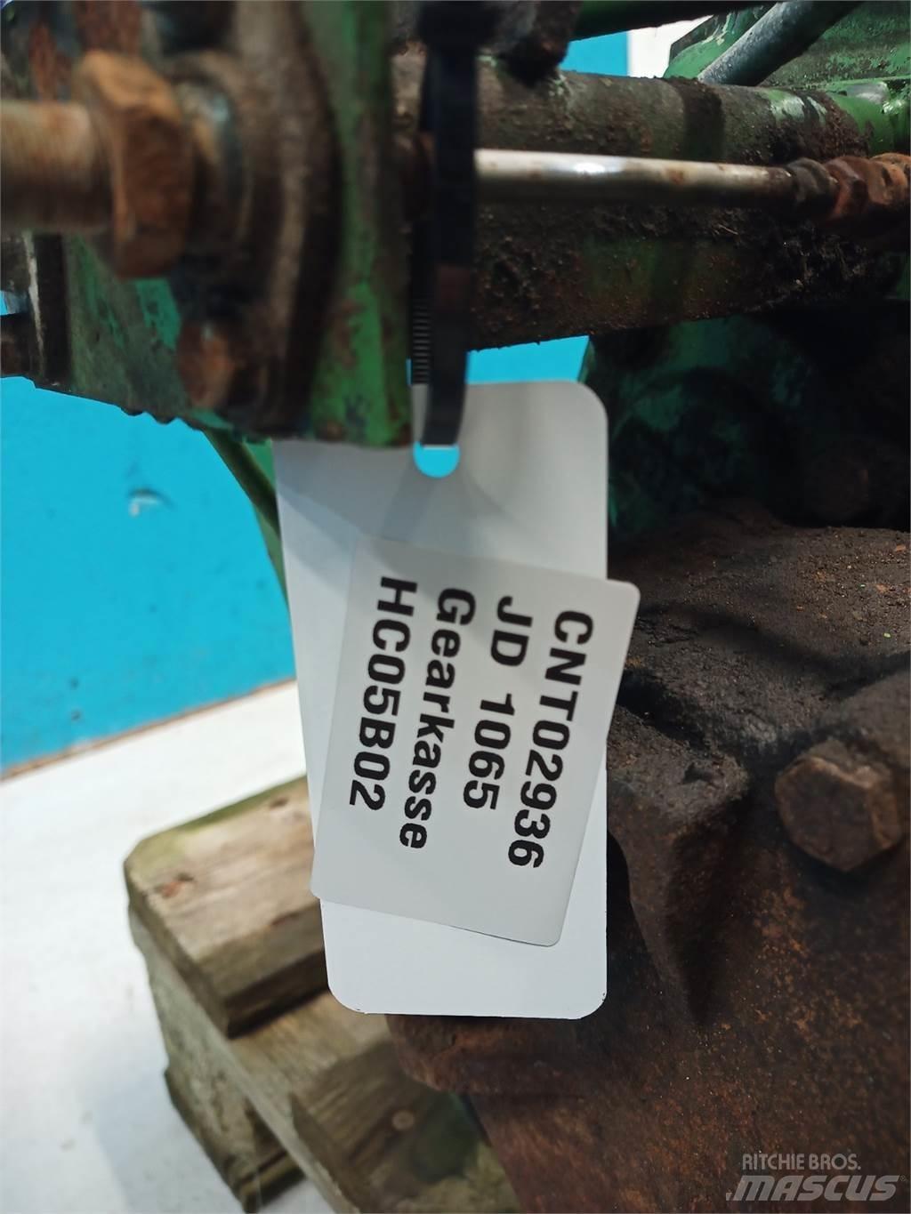 John Deere 1065 Gear