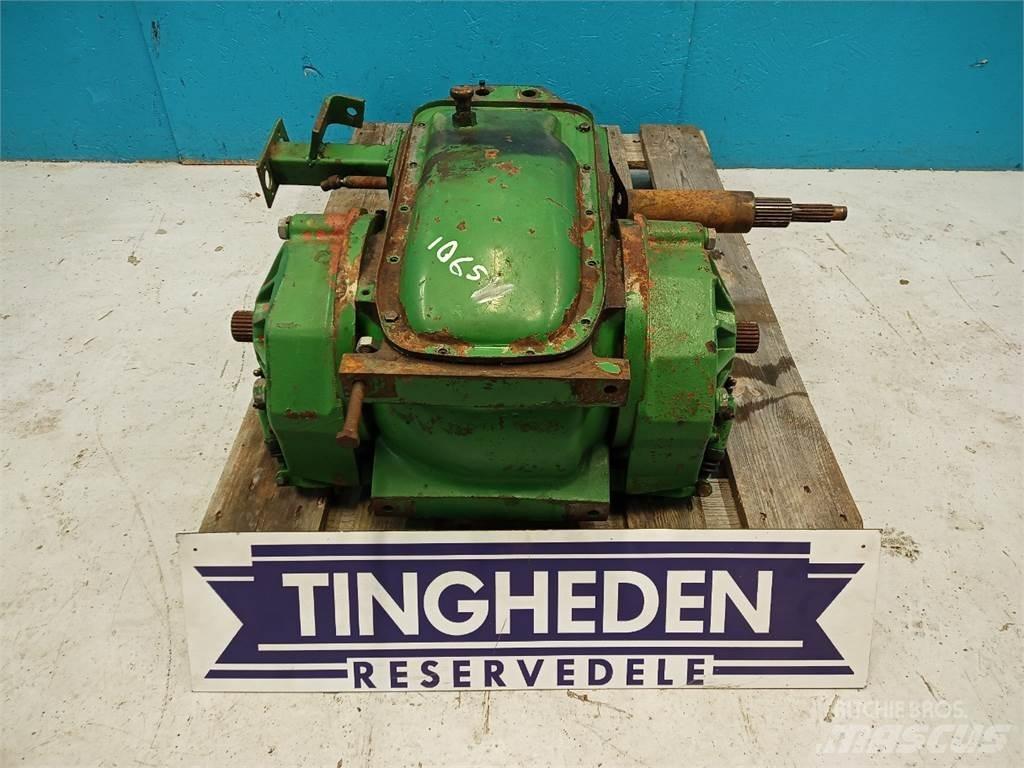 John Deere 1065 Gear