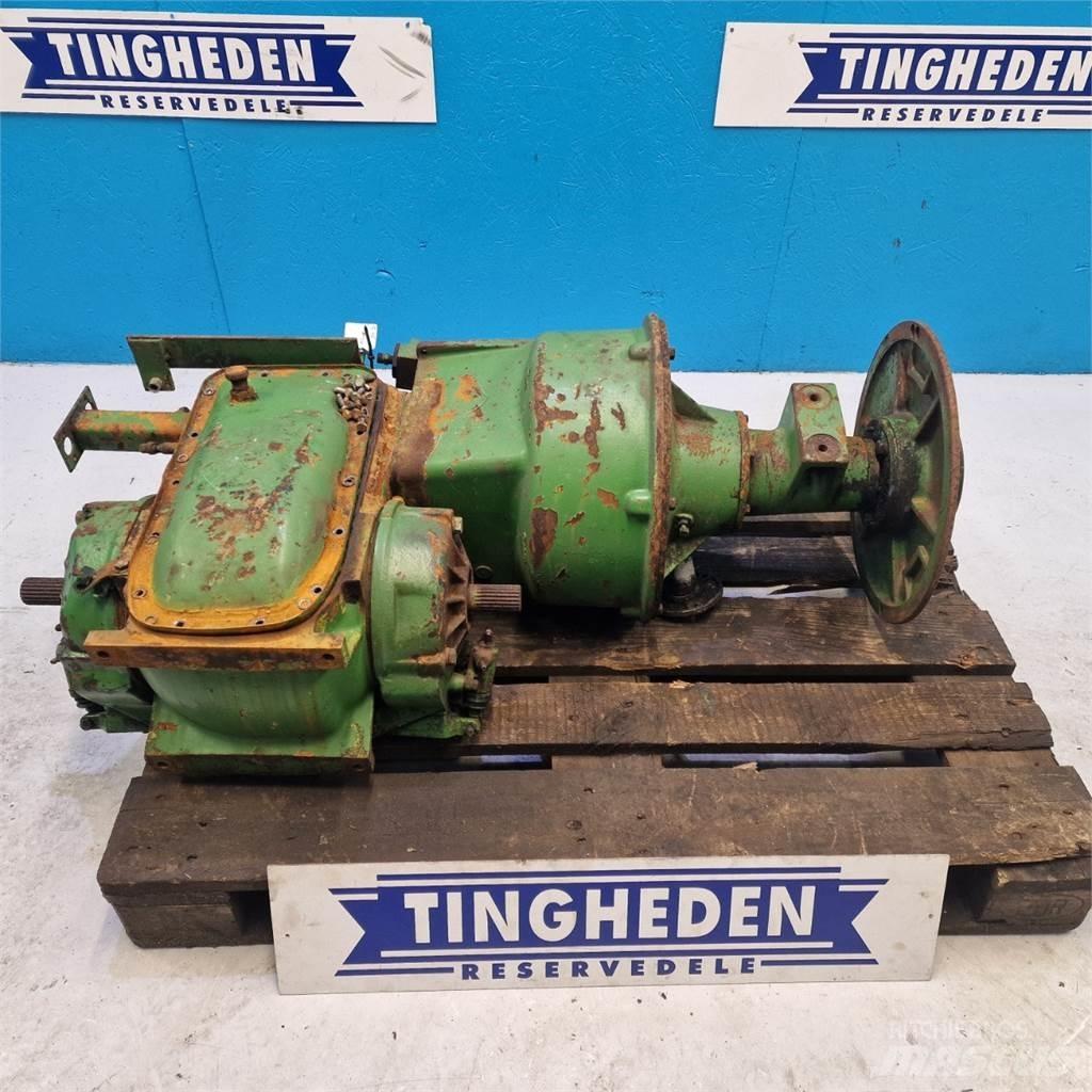 John Deere 1065 Gear