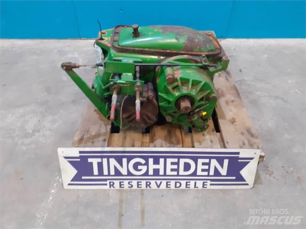 John Deere 1075 Gear