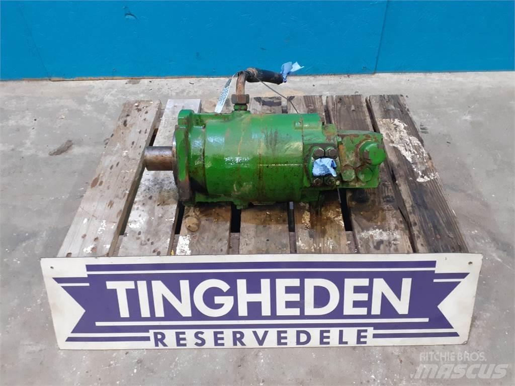 John Deere 1075 Hydraulik