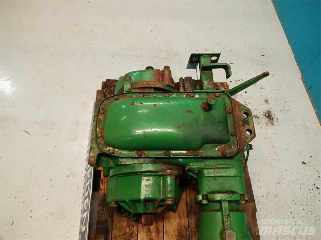 John Deere 1075 Gear