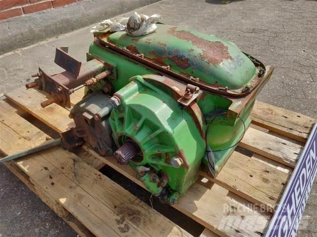 John Deere 1085 Gear