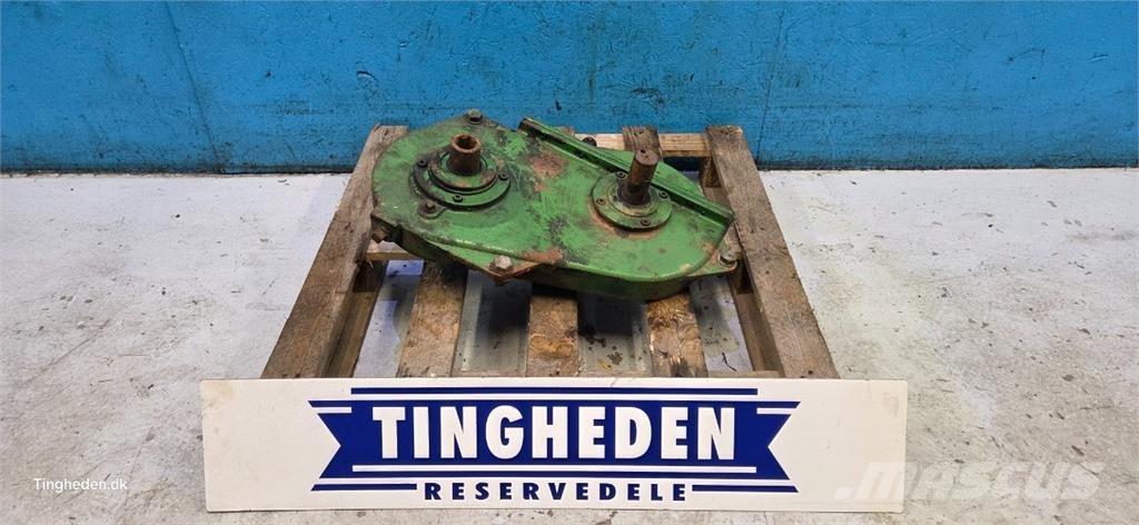 John Deere 1085 Gear