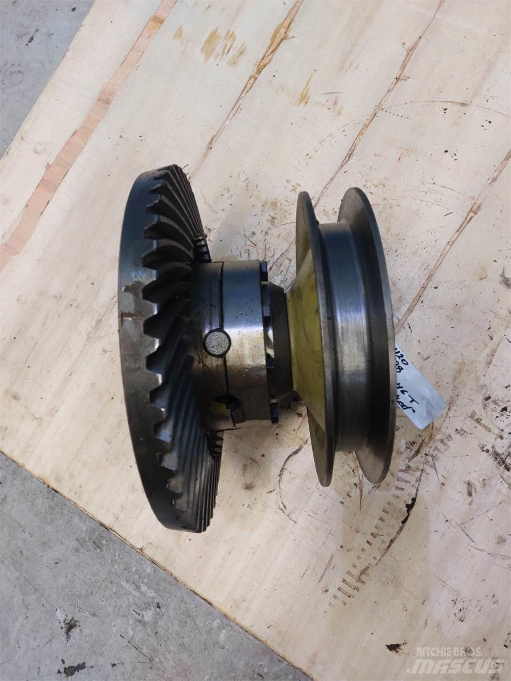 John Deere 1120 Gear