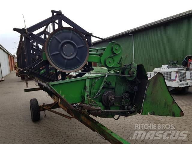 John Deere 16 Tilbehør til mejetærskere