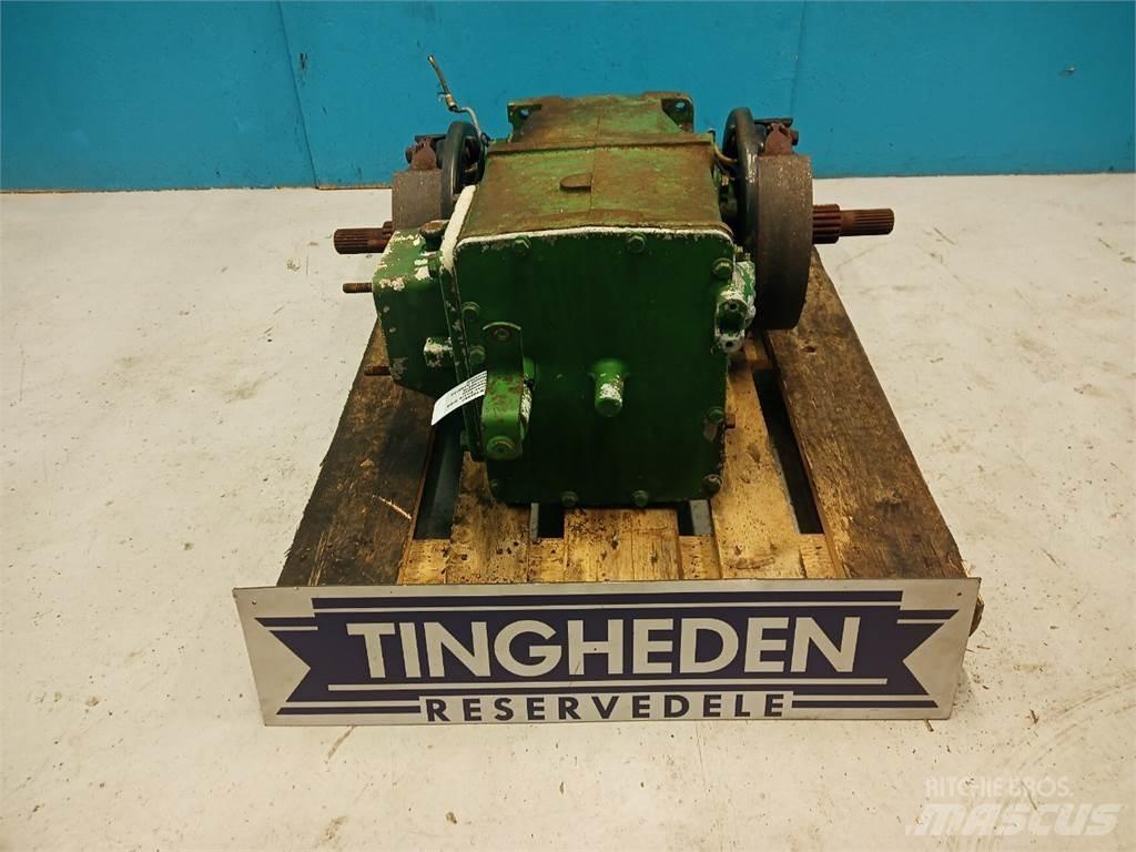 John Deere 2054 Gear