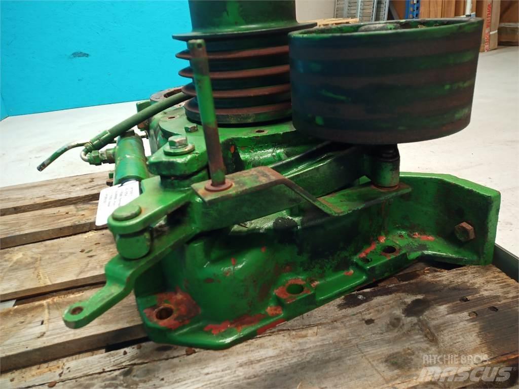 John Deere 2054 Gear