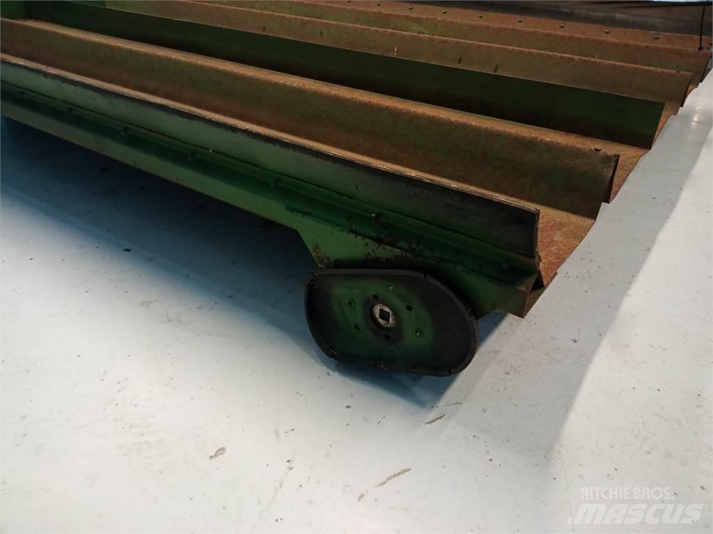John Deere 2054 Sand- og saltspredere
