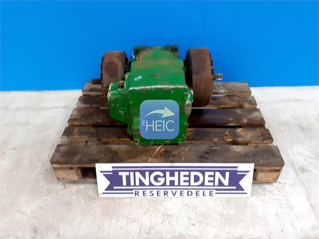 John Deere 2054 Gear