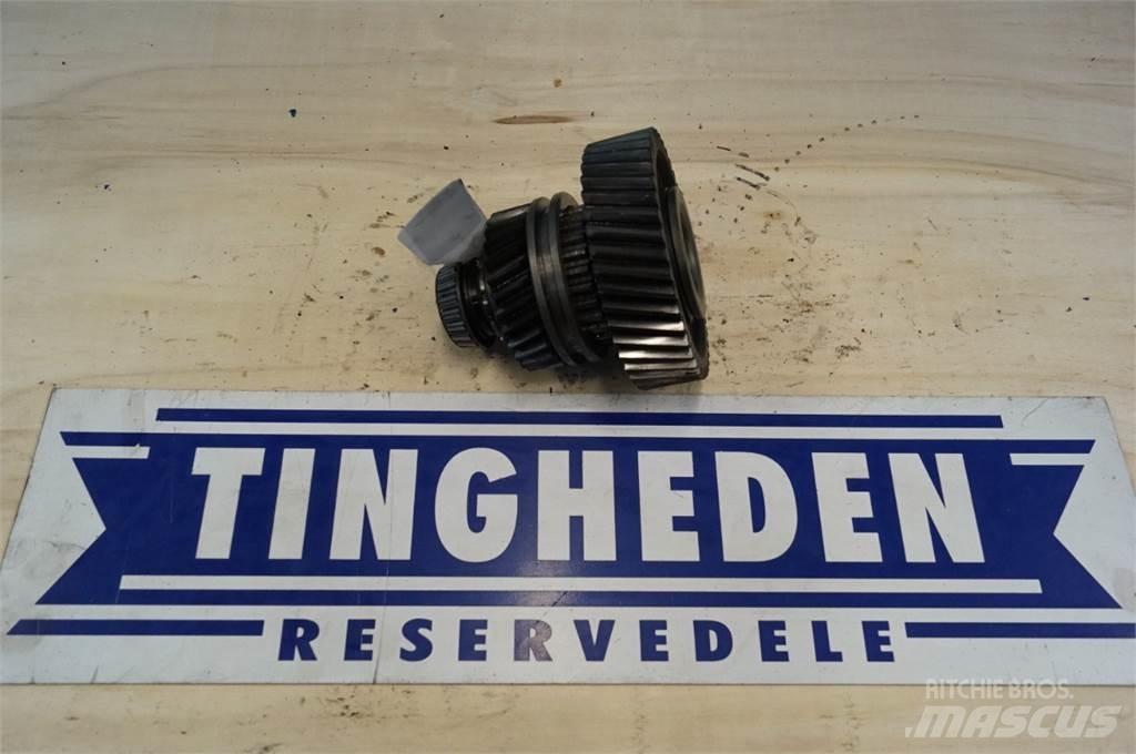 John Deere 2250 Gear