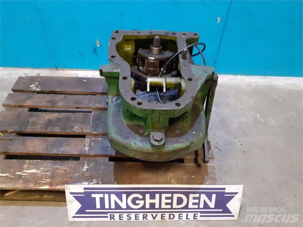 John Deere 4040 Gear
