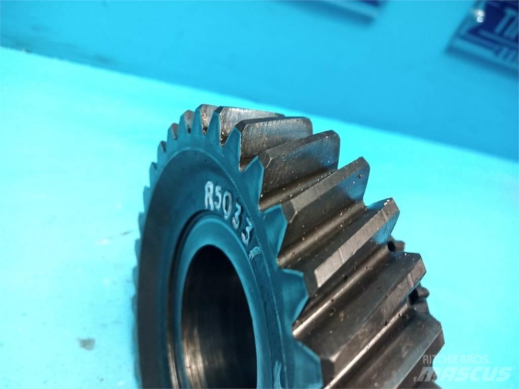 John Deere 4040 Gear