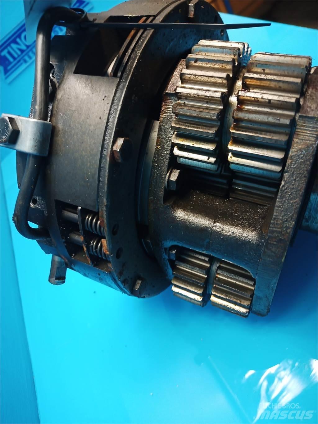 John Deere 4040 Gear