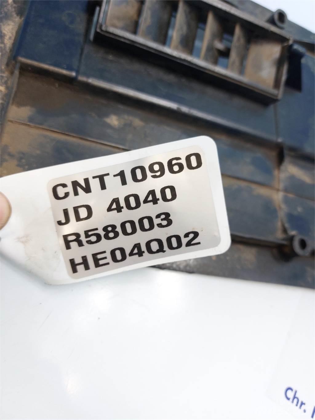 John Deere 4040 Kabiner og interiør