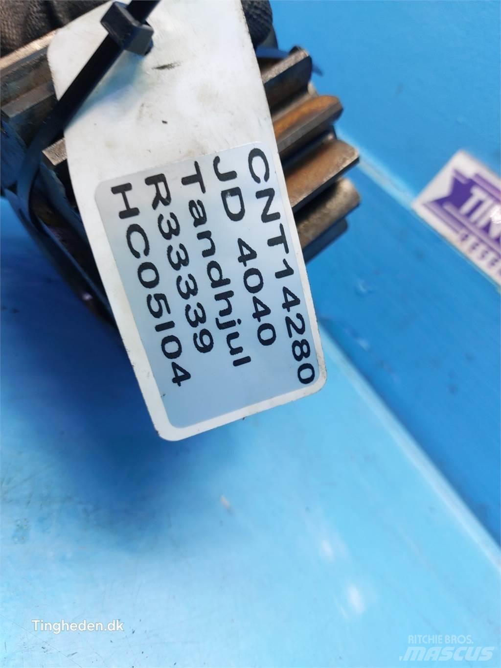 John Deere 4040 Gear