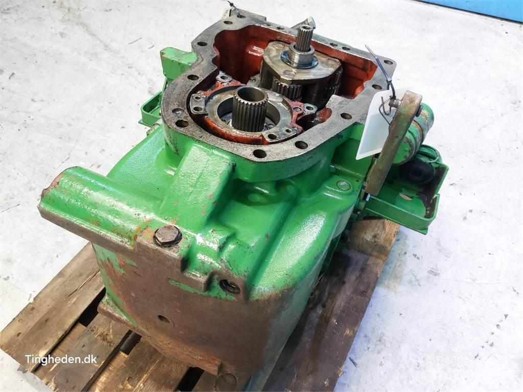 John Deere 4040S Gear