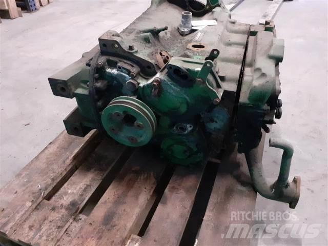 John Deere 4239 Motorer