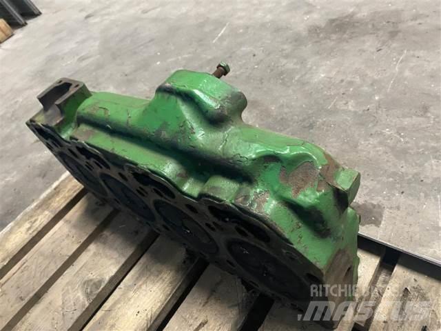 John Deere 4239 Motorer